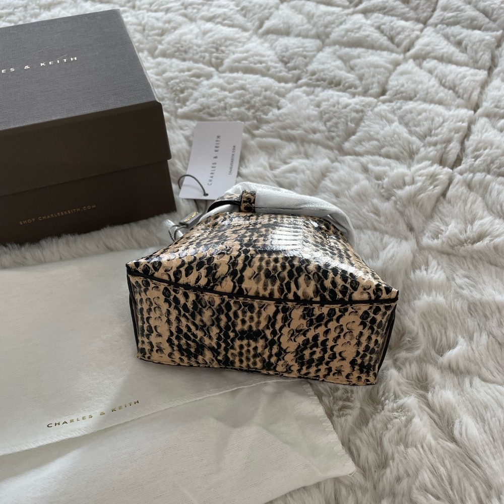 Snake Print Mini Pouch - Picture 3 of 5